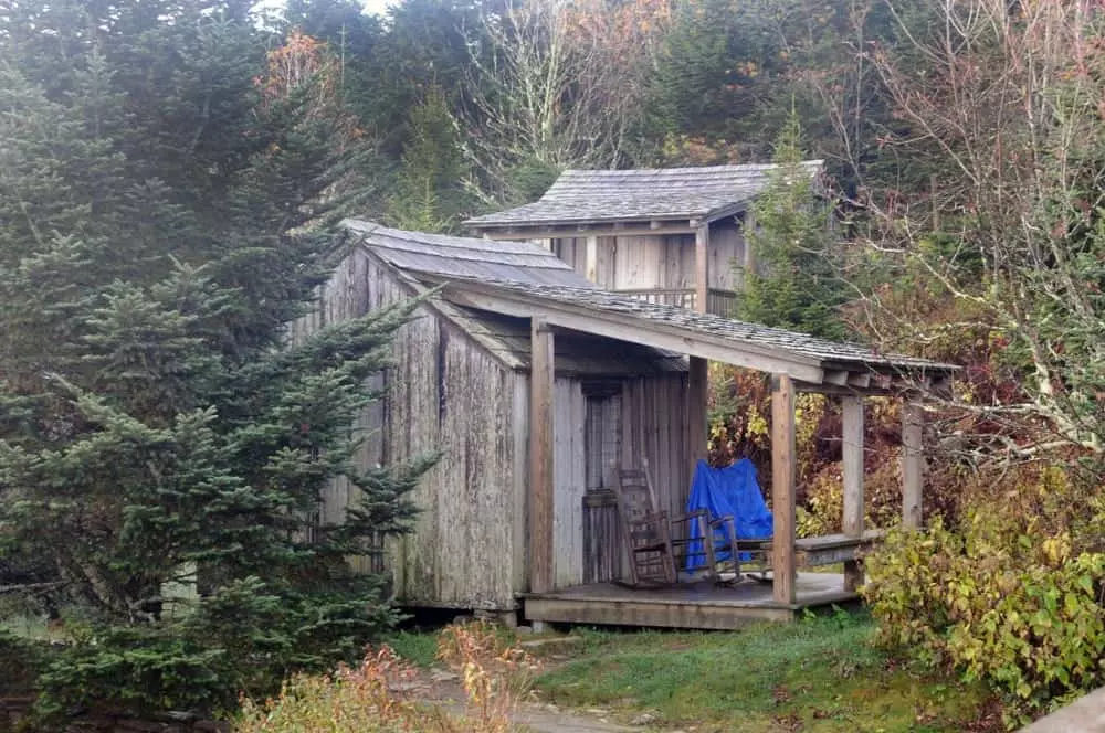 cabin at leconte lodge