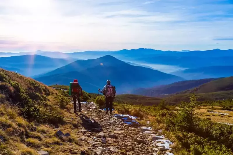 hikers in the smoky mountains national park