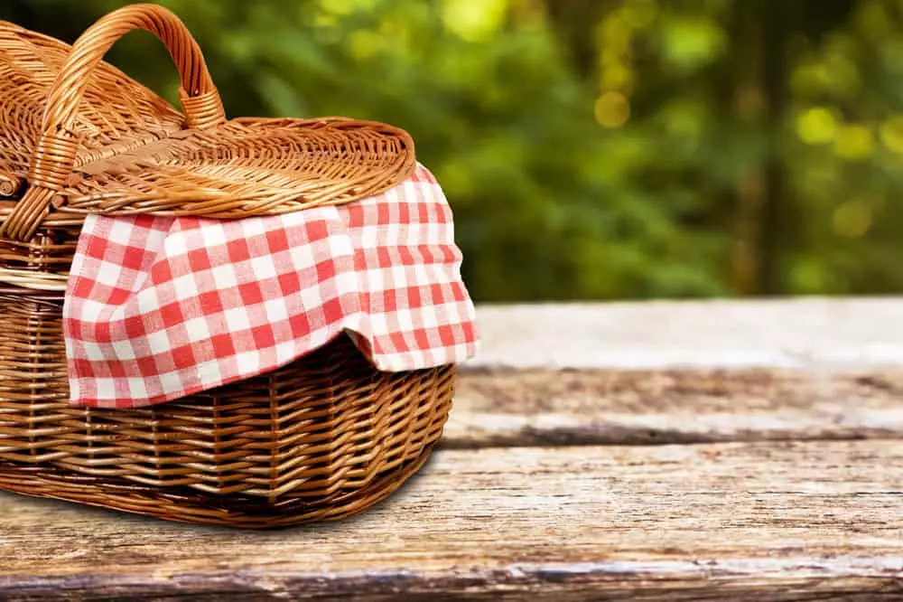 picnic basket 